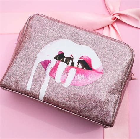 kylie jenner makeup bag fake